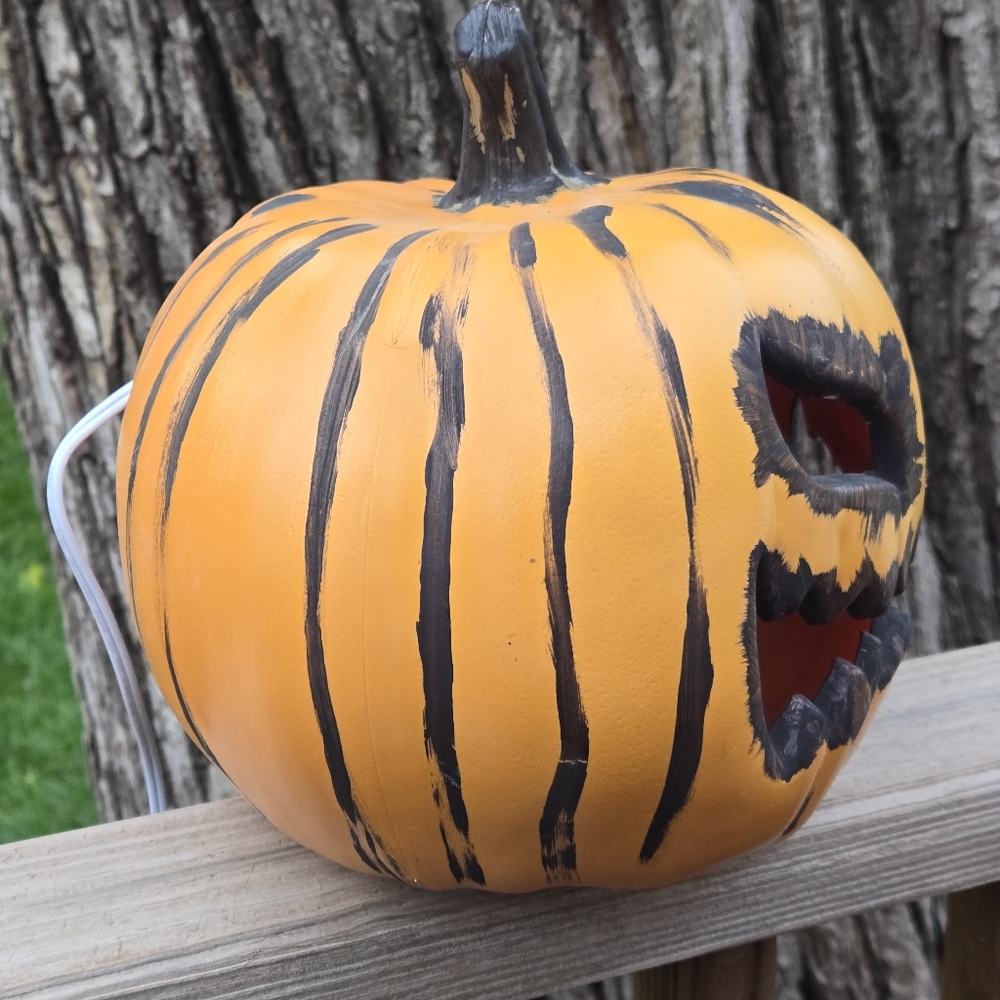Gemmy Pumpkin Blow Mold Hand Painted Small 8in Unique Decor Halloween W/Light - Picture 3 of 7